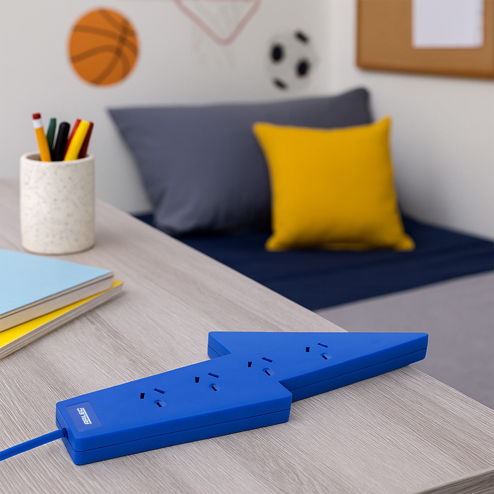 4 outlet blue powerboard – lightning bolt – lightning theme blue color board for home