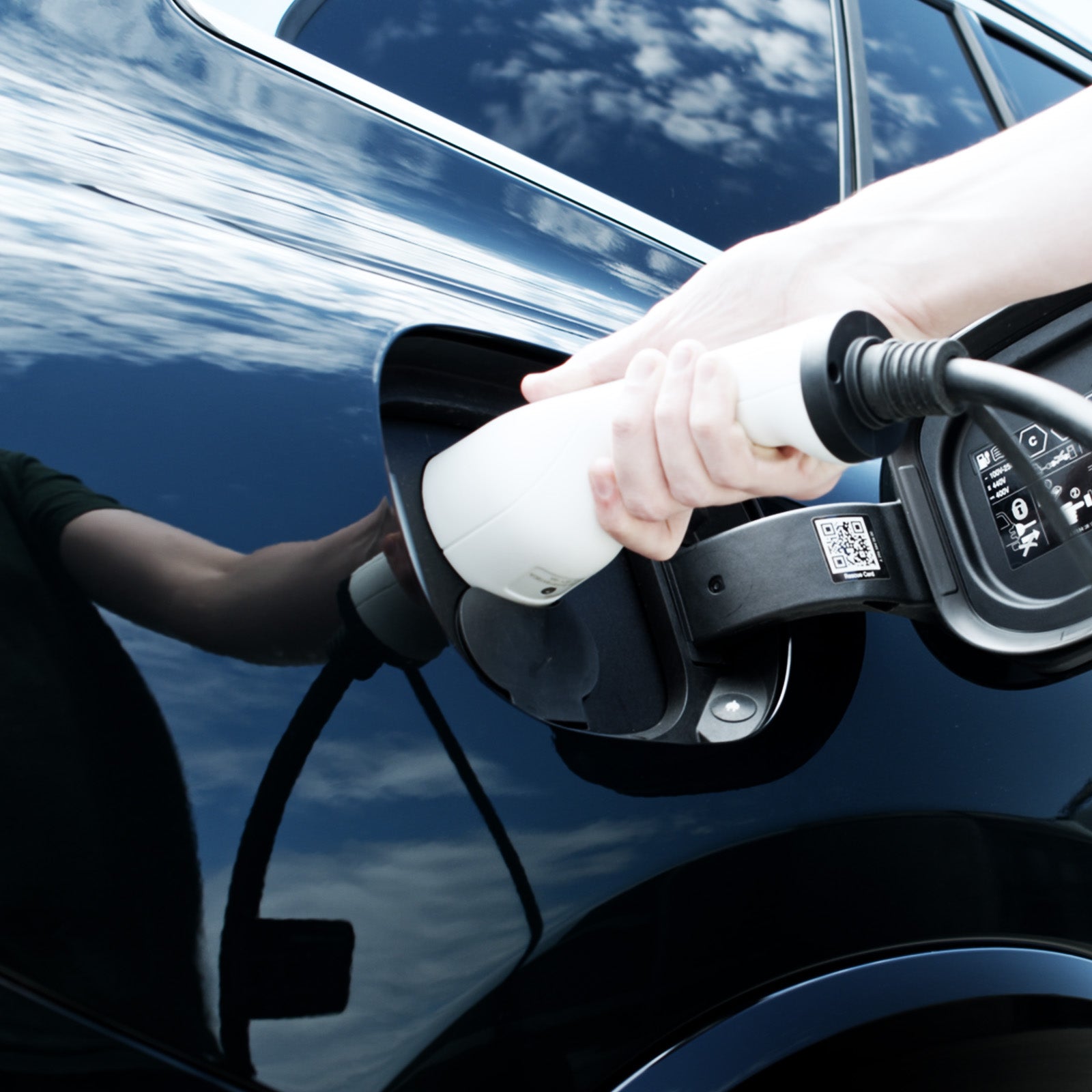 22kW EV Charging Cable by Arlec, 7m IP65-rated, 32A three-phase, Type 2 connector for Tesla and compatible EVs