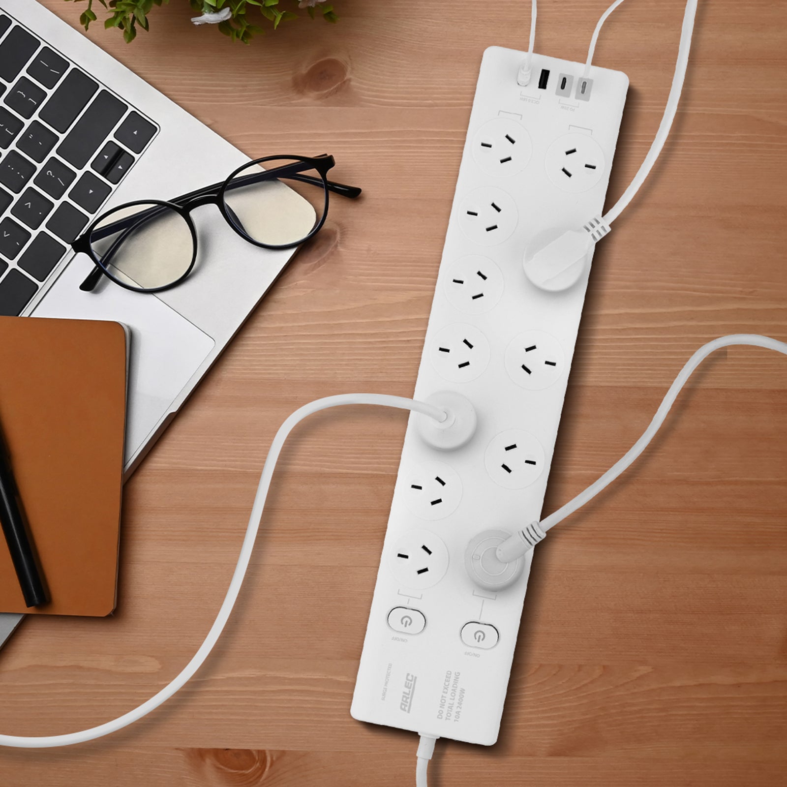 Arlec 12 Outlet Surge Protected Powerboard With PD20W Rapid Charging USB 2xA And 2xC - PD20W powerboard, USB charging strip, surge protected 12 socket board