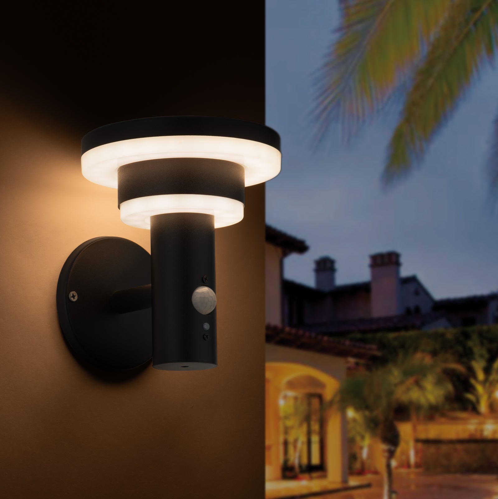 Arlec 18.2cm Black 400lm Solar LED Wall Light With Sensor - solar powered light, motion sensor light, exterior wall light, energy efficient LED