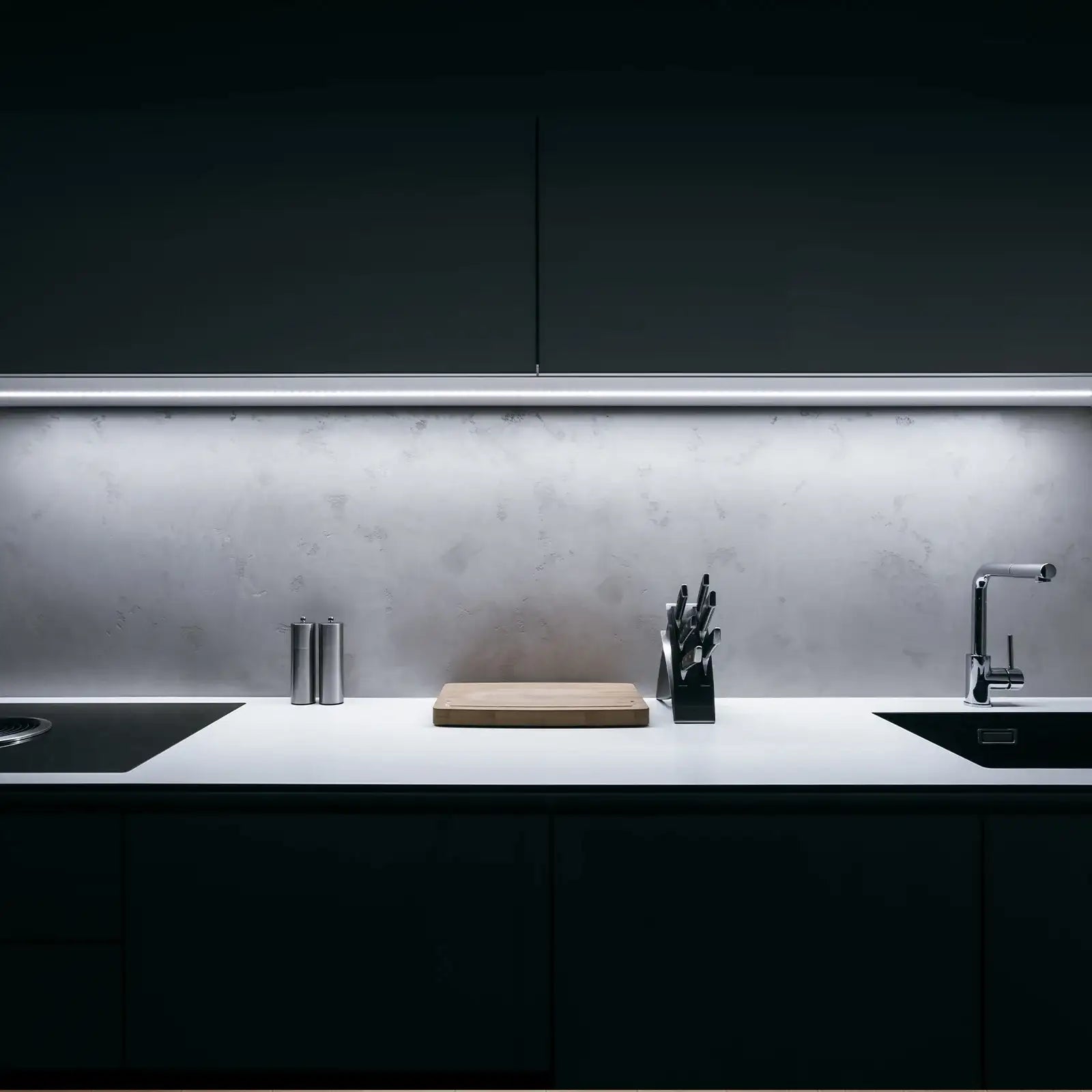 1m cool white battery powered LED strip light by Arlec