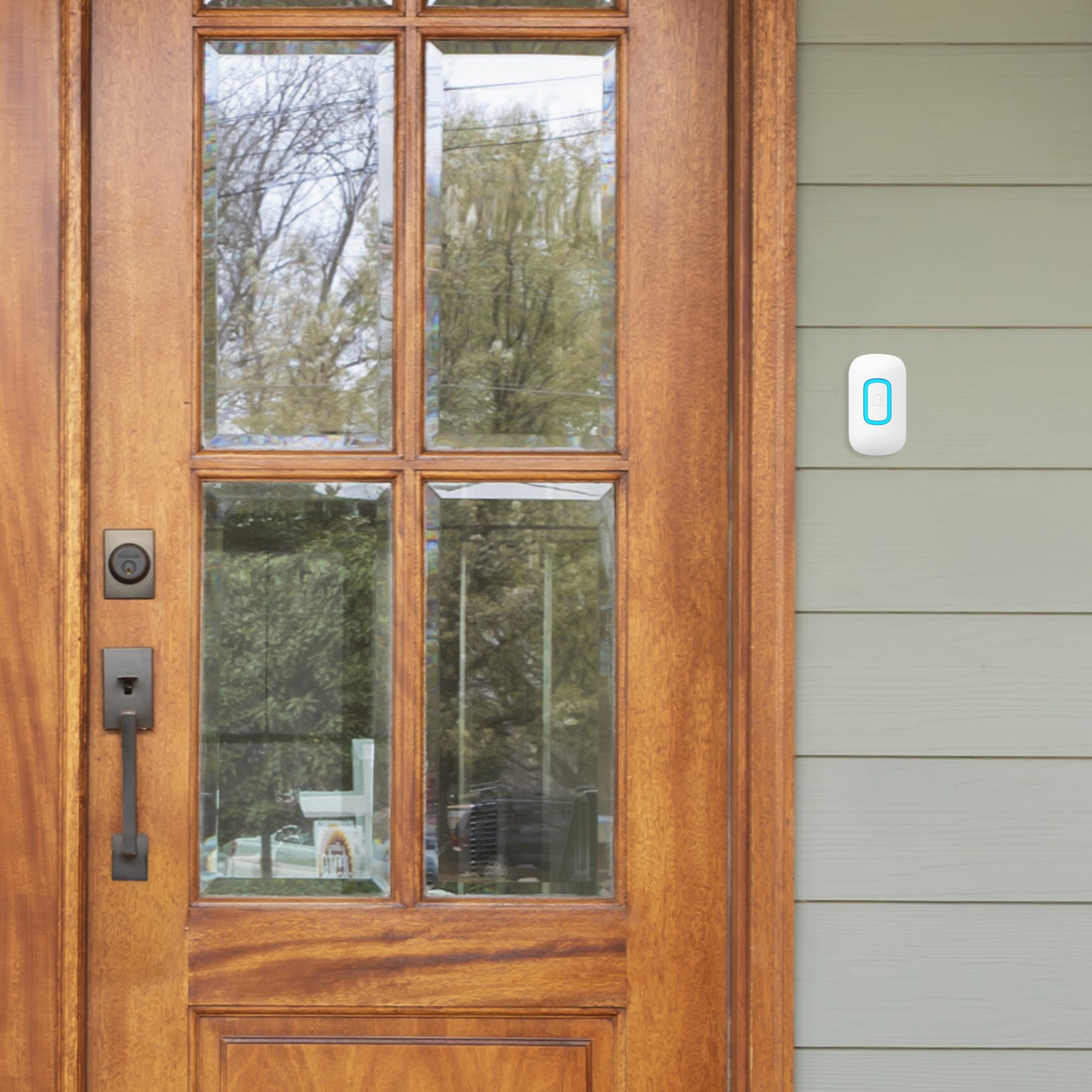 Arlec 200m White Wireless Plug-in RGB Door Chime with Push Button – smart door chime, RGB LED chime, wireless plug-in doorbell