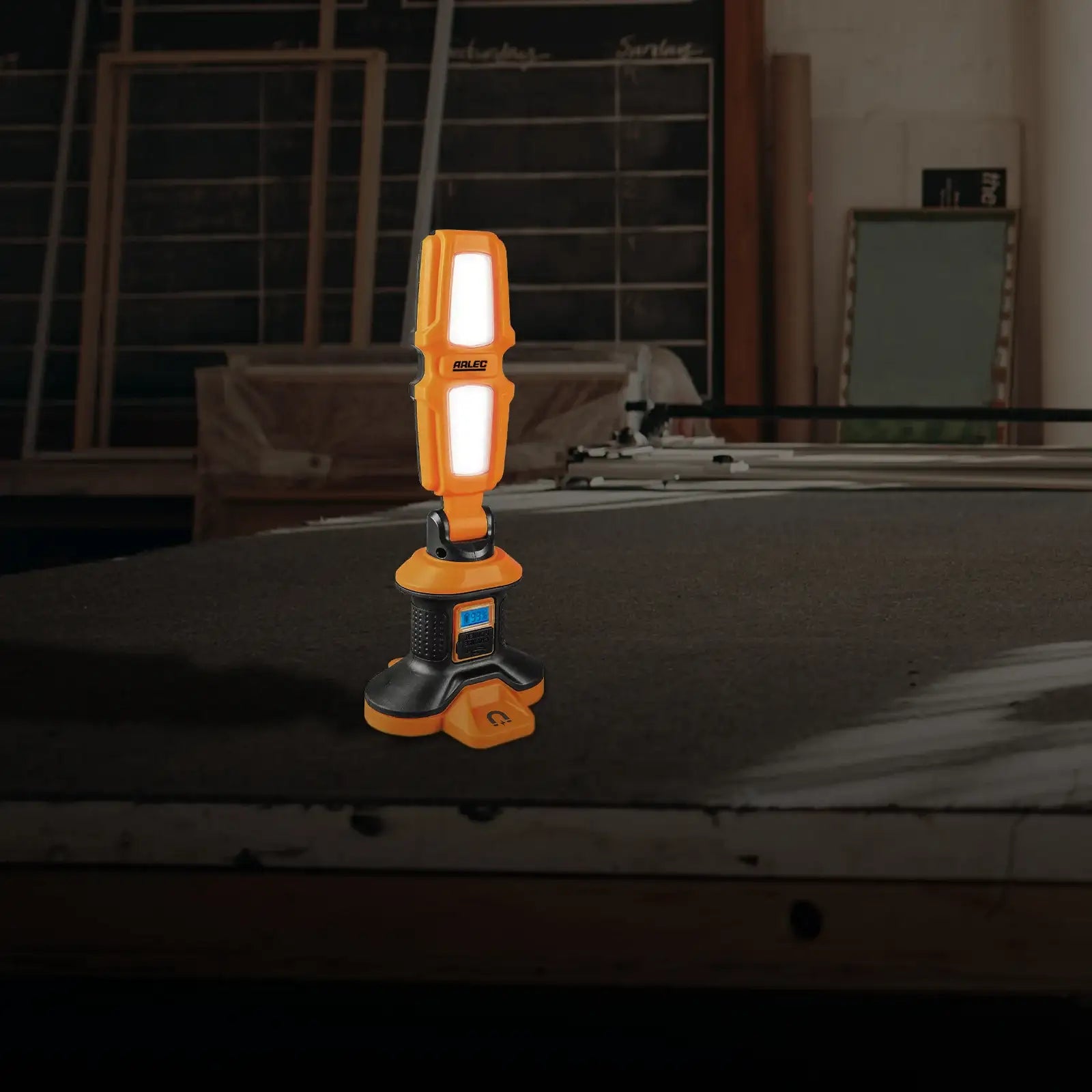 Arlec 20W rechargeable LED work light – 1500lm output, magnetic base, power bank