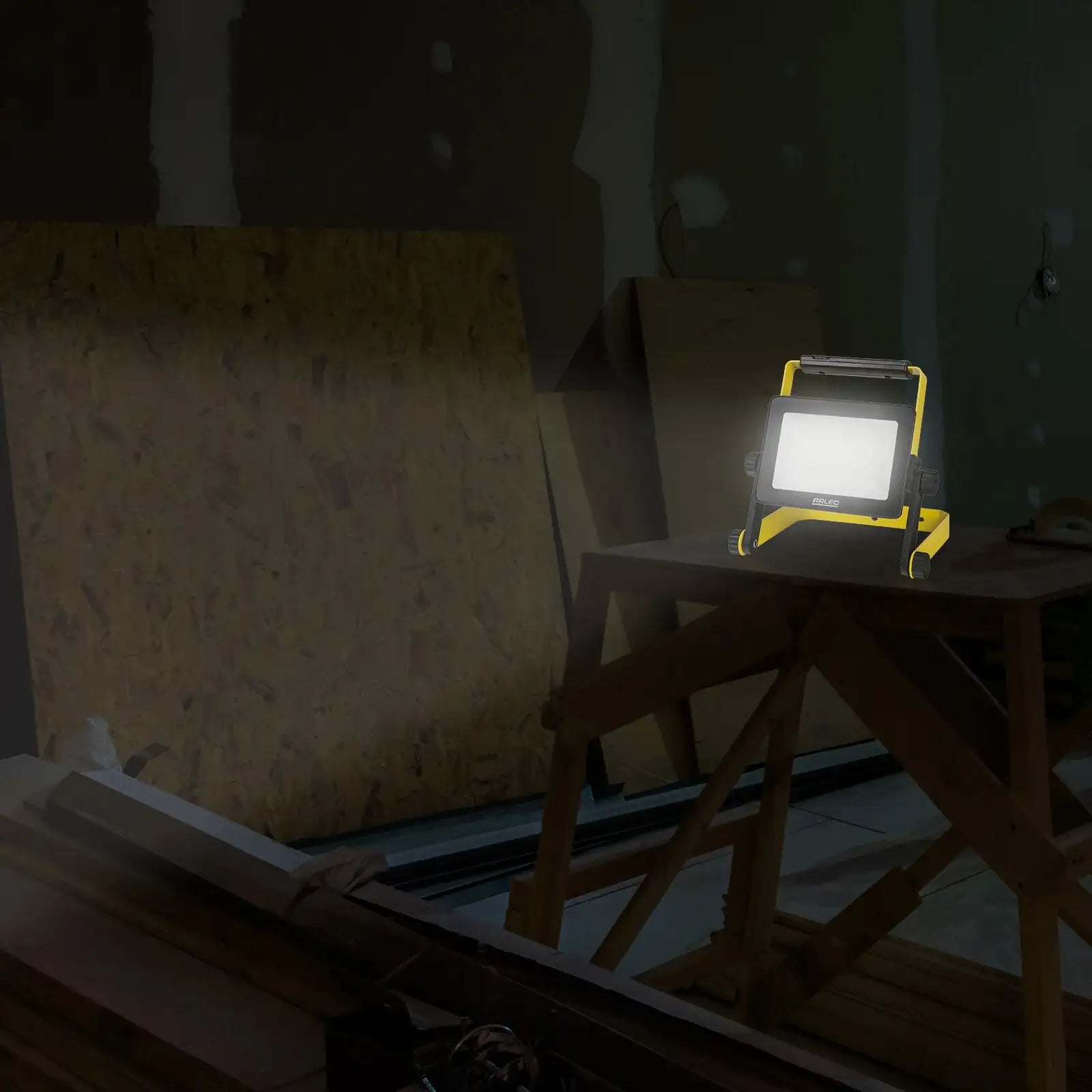 25W LED portable work light with foldable stand, swivel head, 2400 lumens