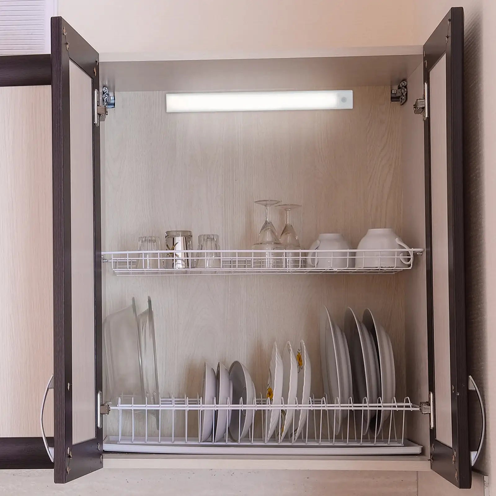 Rechargeable sensor bar light with motion detection, Arlec 40cm LED under cabinet light