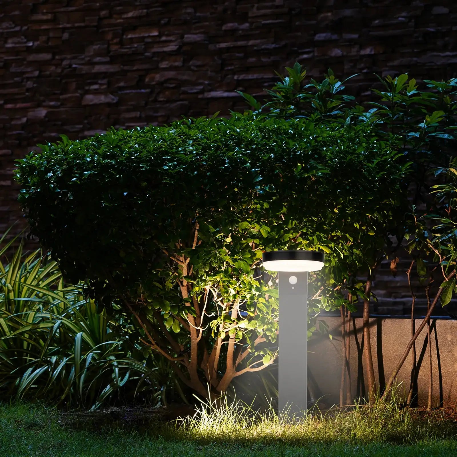 Arlec 45cm LED solar post light – motion sensor garden pathway light with 400 lumens and 3 lighting modes