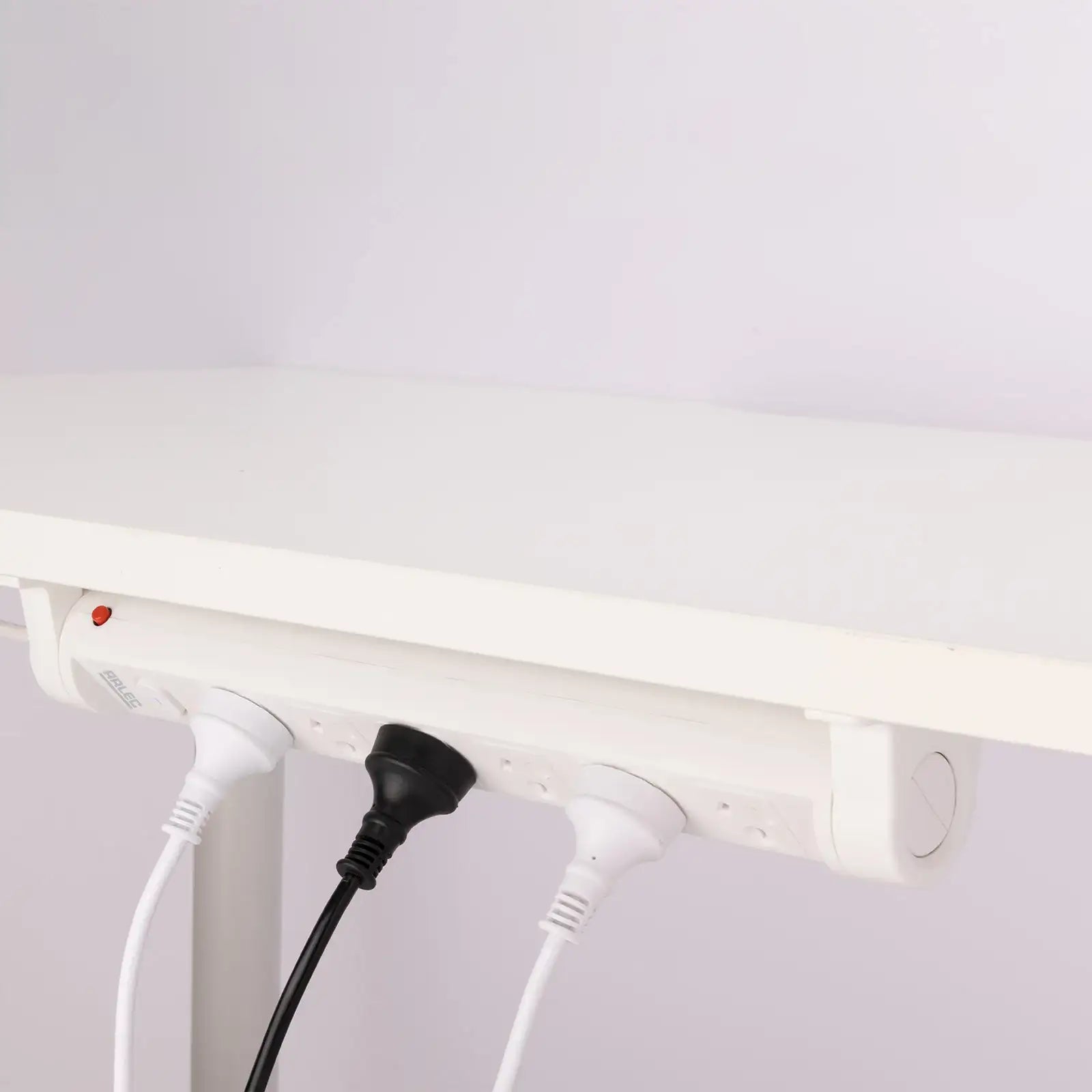 Arlec 6 Outlet Rotatable Powerboard with Surge Protection – rotating extension board with surge protection and 6 outlets