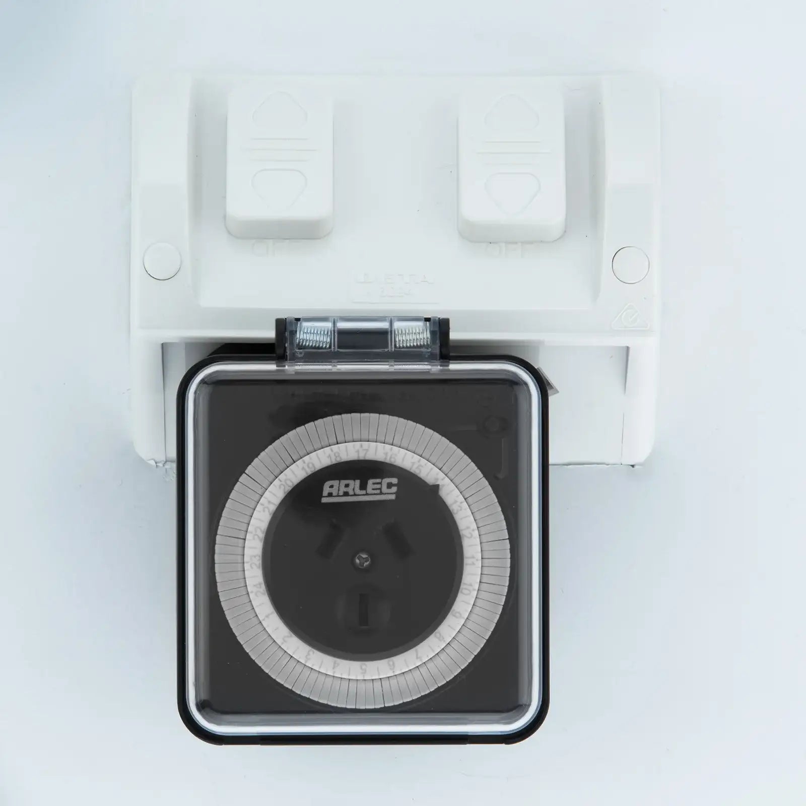 Arlec Black 24 Hour Weatherproof Timer – IP44 timer for garden, pool and outdoor appliances