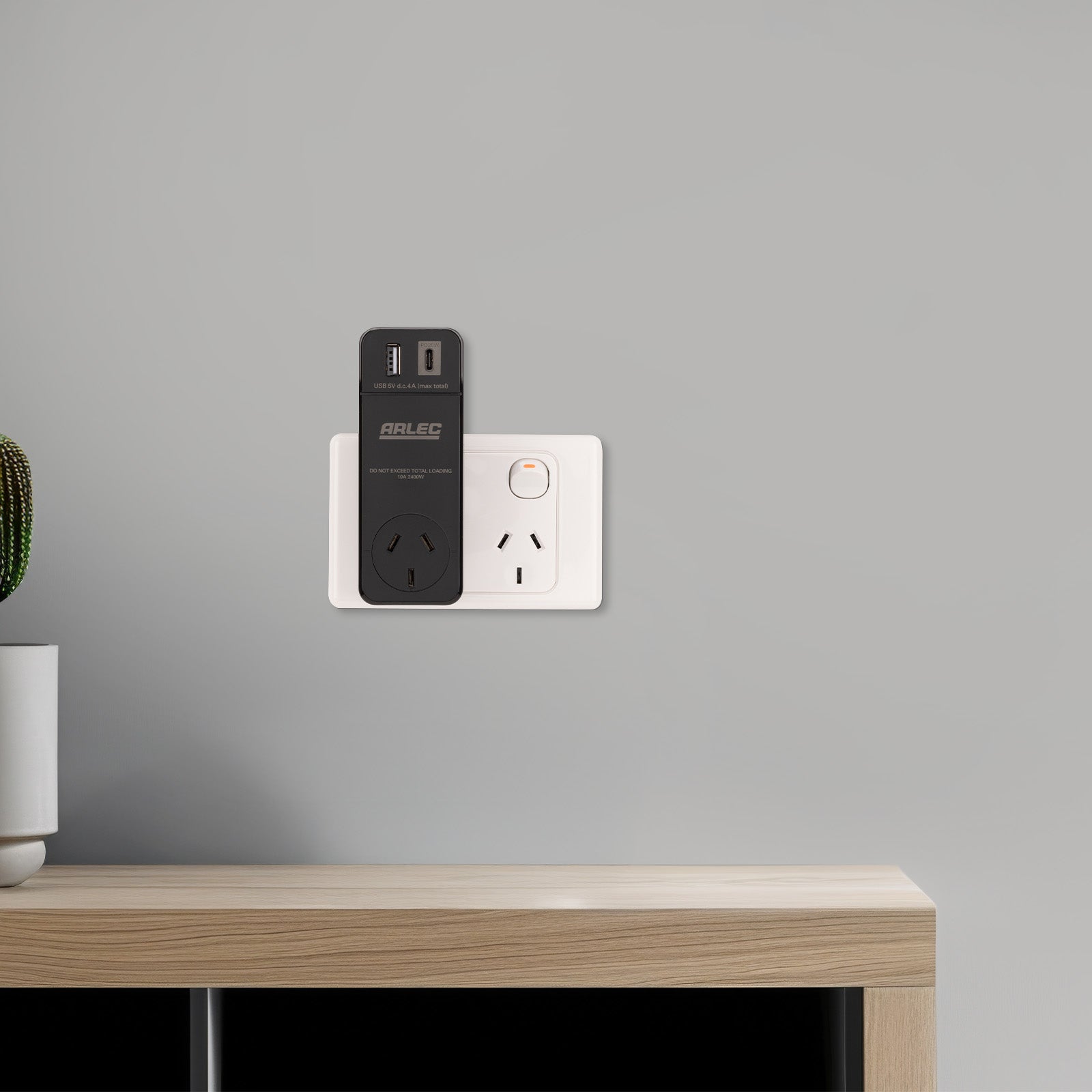 Smart rotating plug with USB A & C PD20W – Arlec Grid Connect compatible