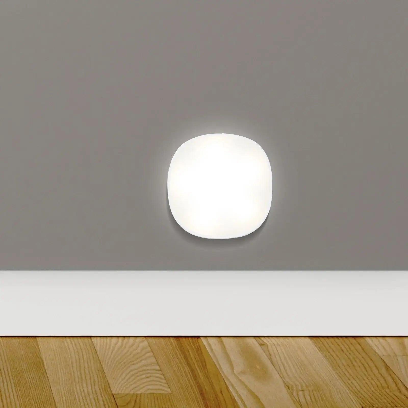 Arlec motion-activated LED nightlight, battery powered magnetic-mount soft light