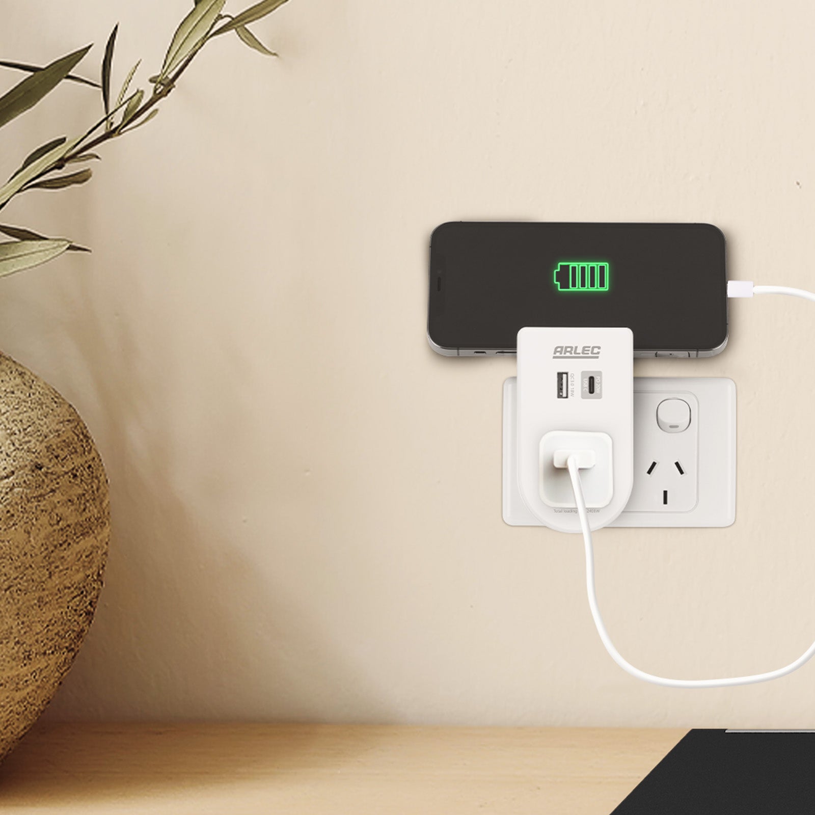 Wall power adaptor with phone holder and PD20W USB charger – Arlec