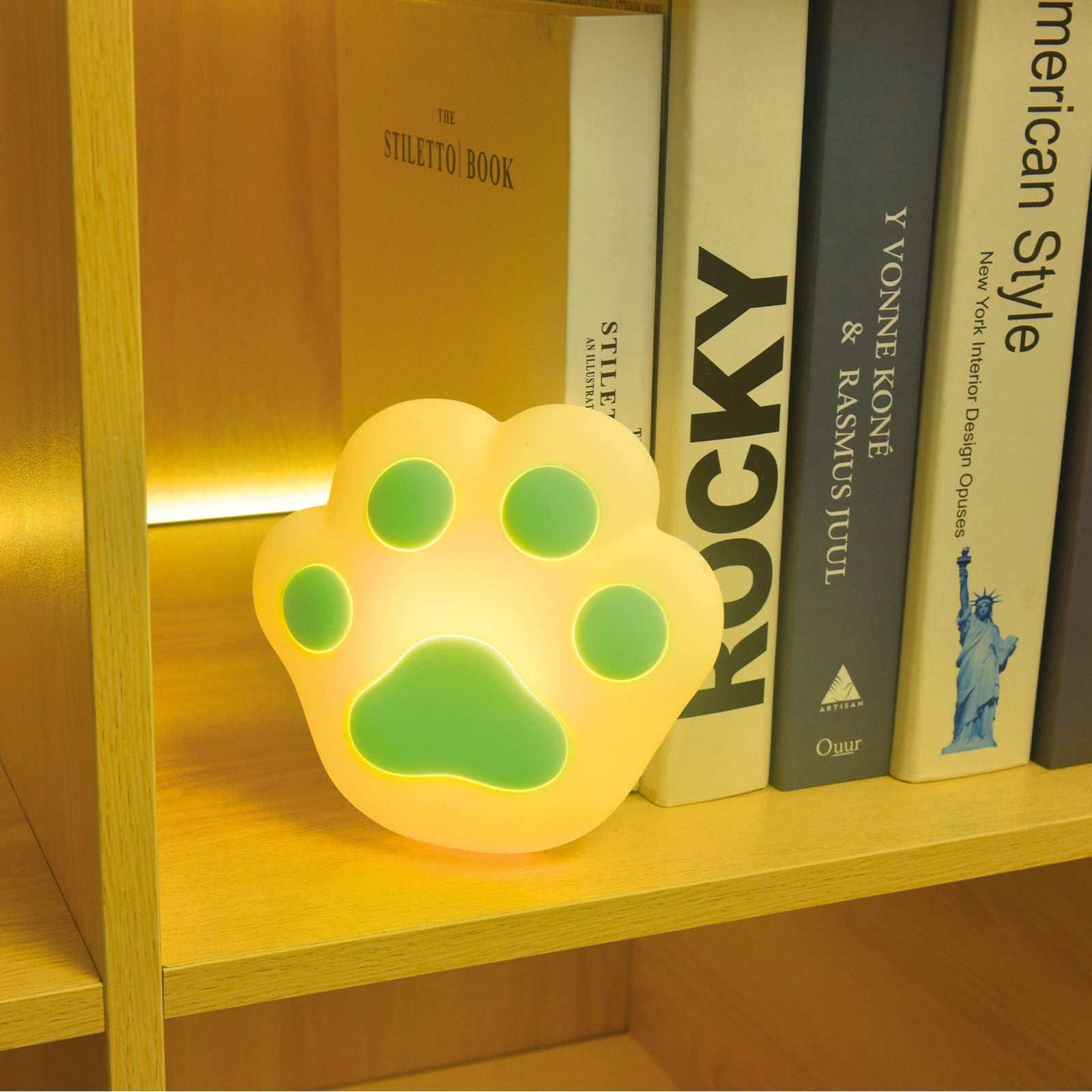 Arlec mint green cat paw LED night light with rechargeable battery for bedrooms