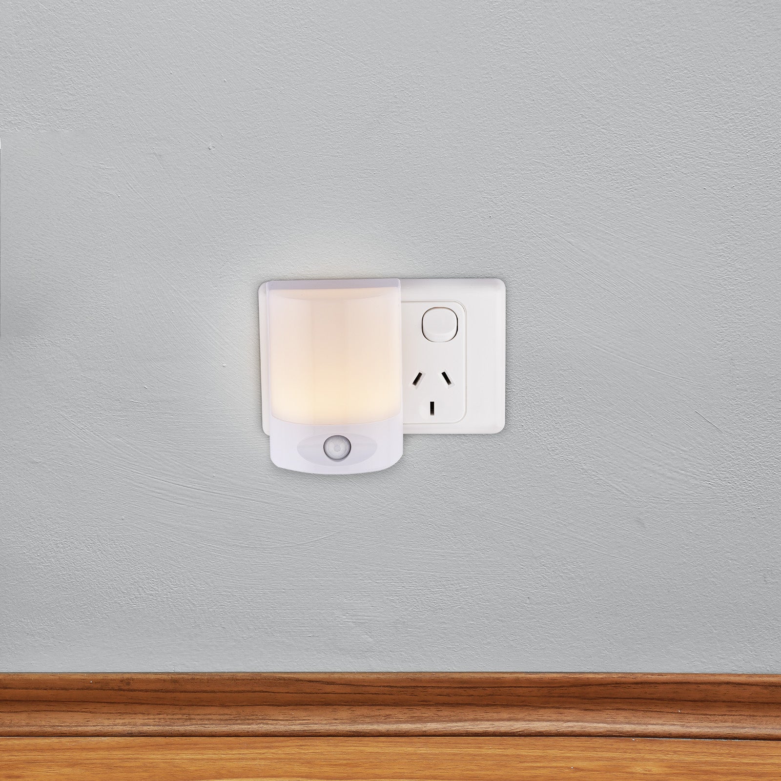 Arlec rectangle-shaped LED nightlight with motion sensor and linkable ambient lighting