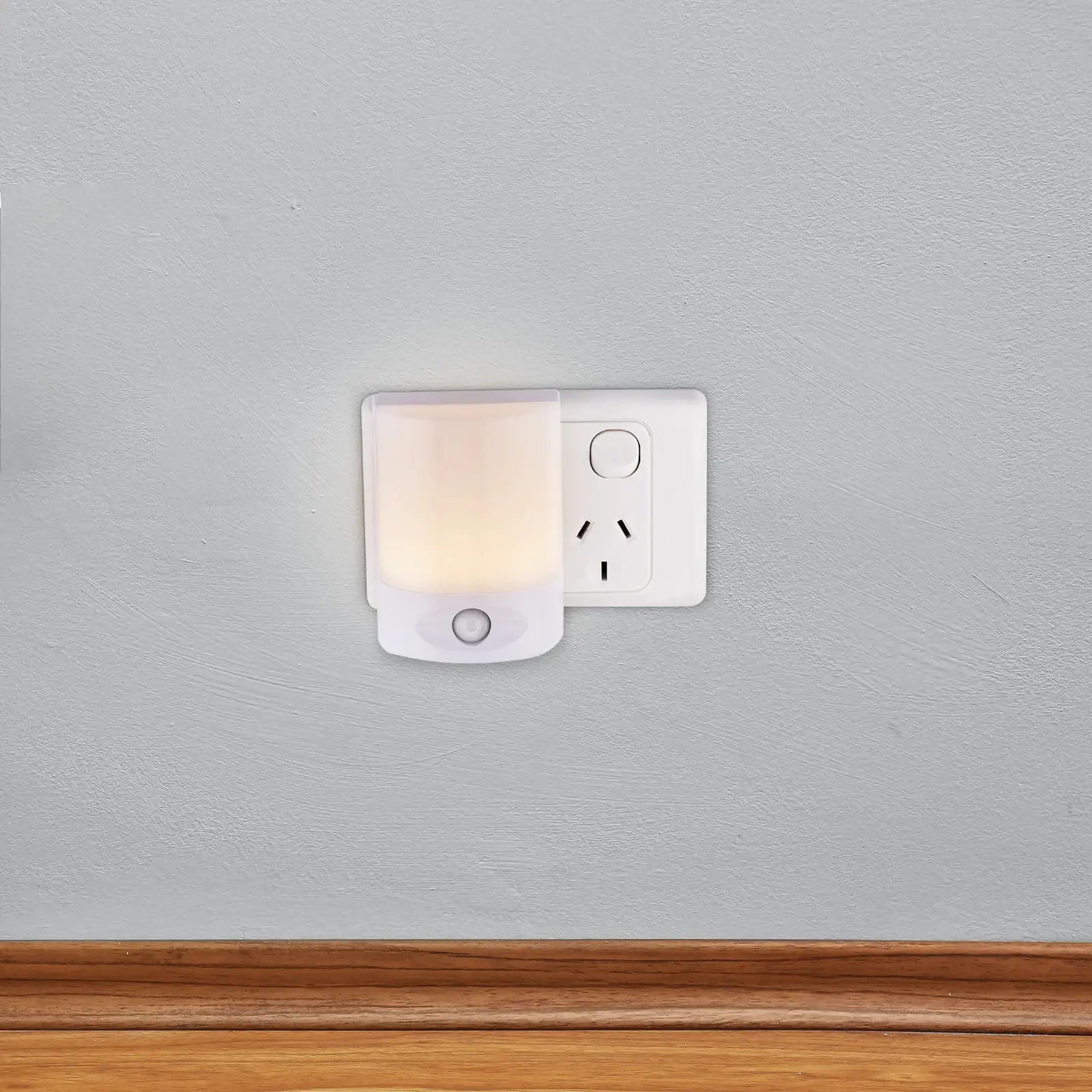 Arlec rectangle-shaped LED nightlight with motion sensor and linkable ambient lighting