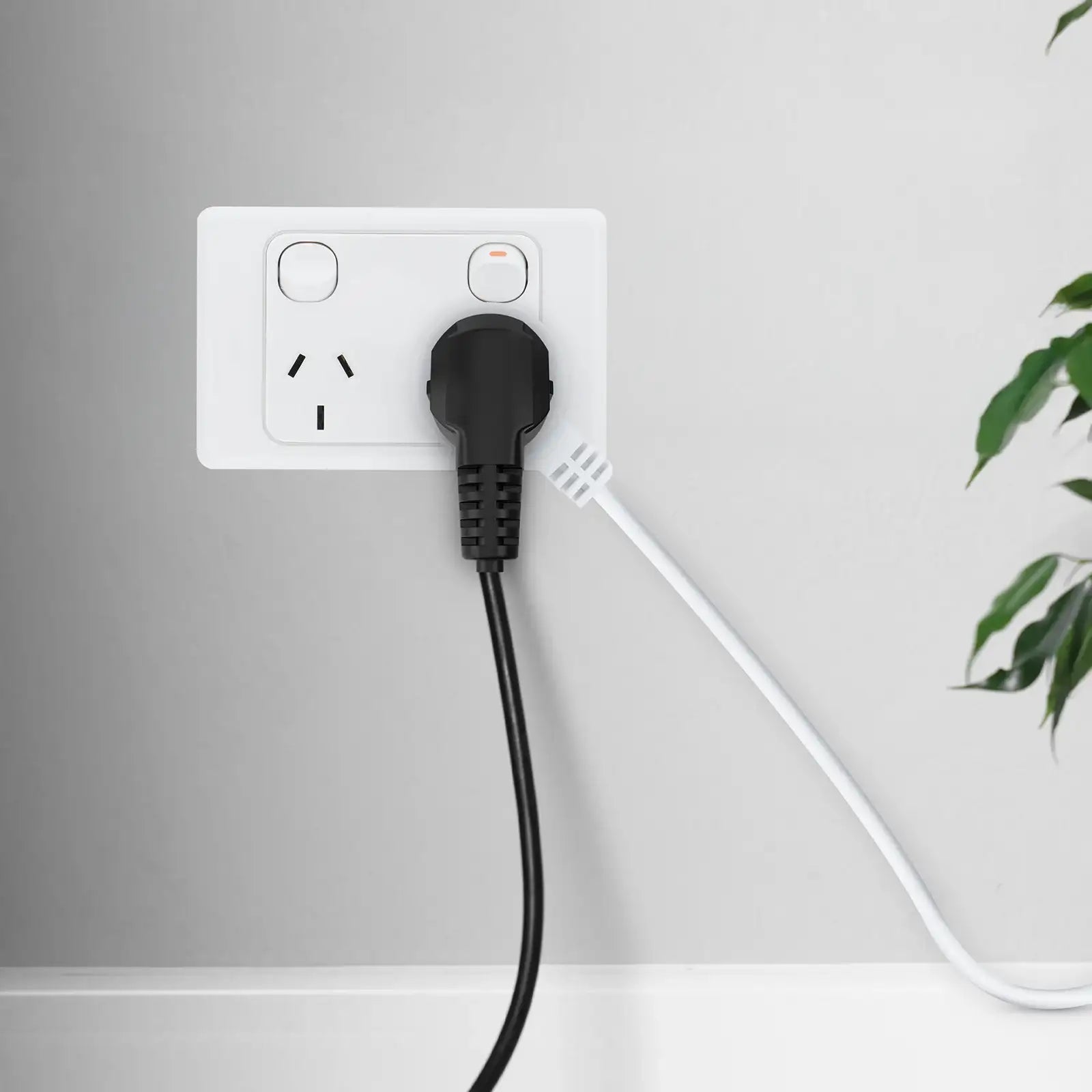 Piggy Back Extension Lead - 2m - short piggyback lead, 2m power cord, compact extension cable