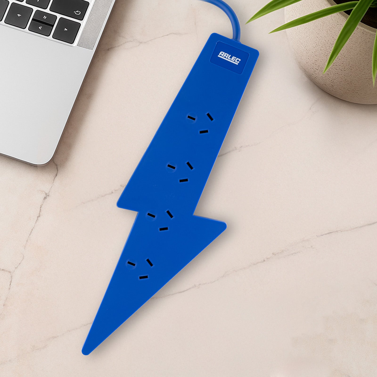 4 outlet blue powerboard – lightning bolt – lightning theme blue color board for home