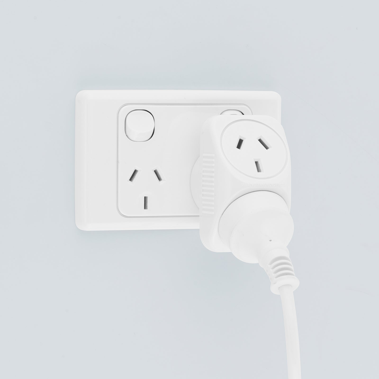 Triangular double adaptor for two appliances – Arlec space-saving plug