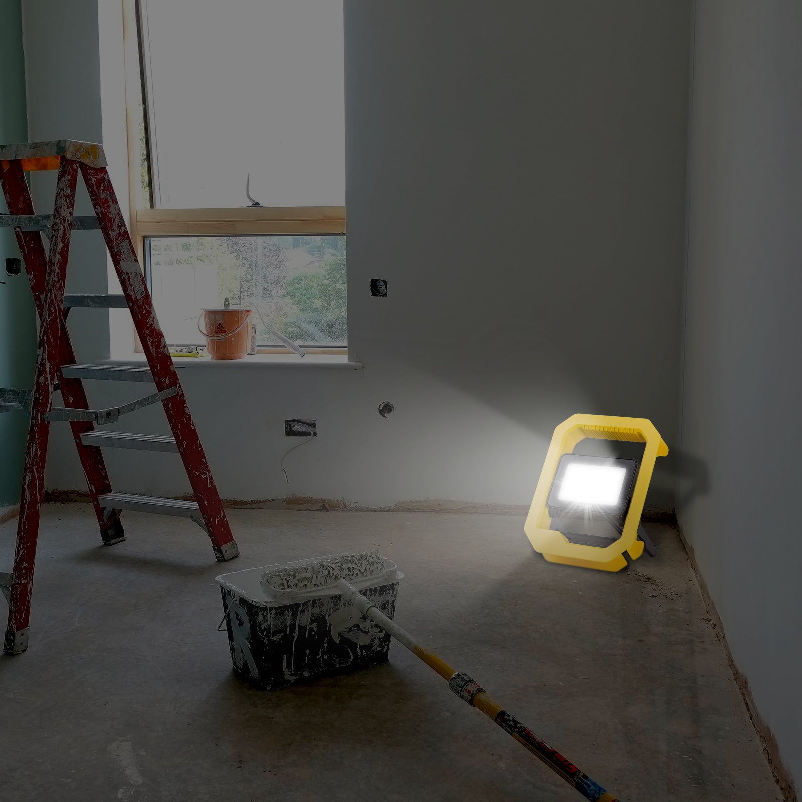 Arlec 10W LED portable work light, 800 lumens, compact design for DIY and job sites