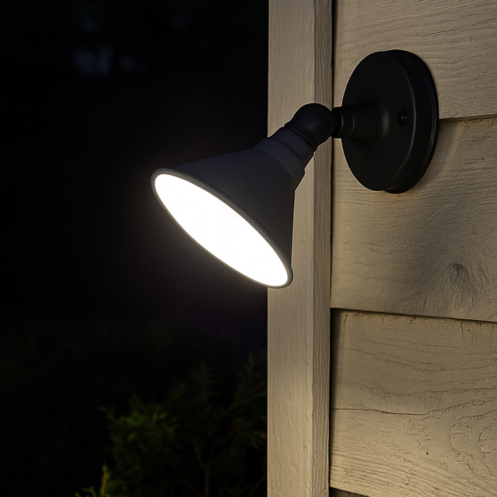 Arlec PAR38 CCT 1350lm smart globe – Wi-Fi ES LED spotlight with colour temperature control