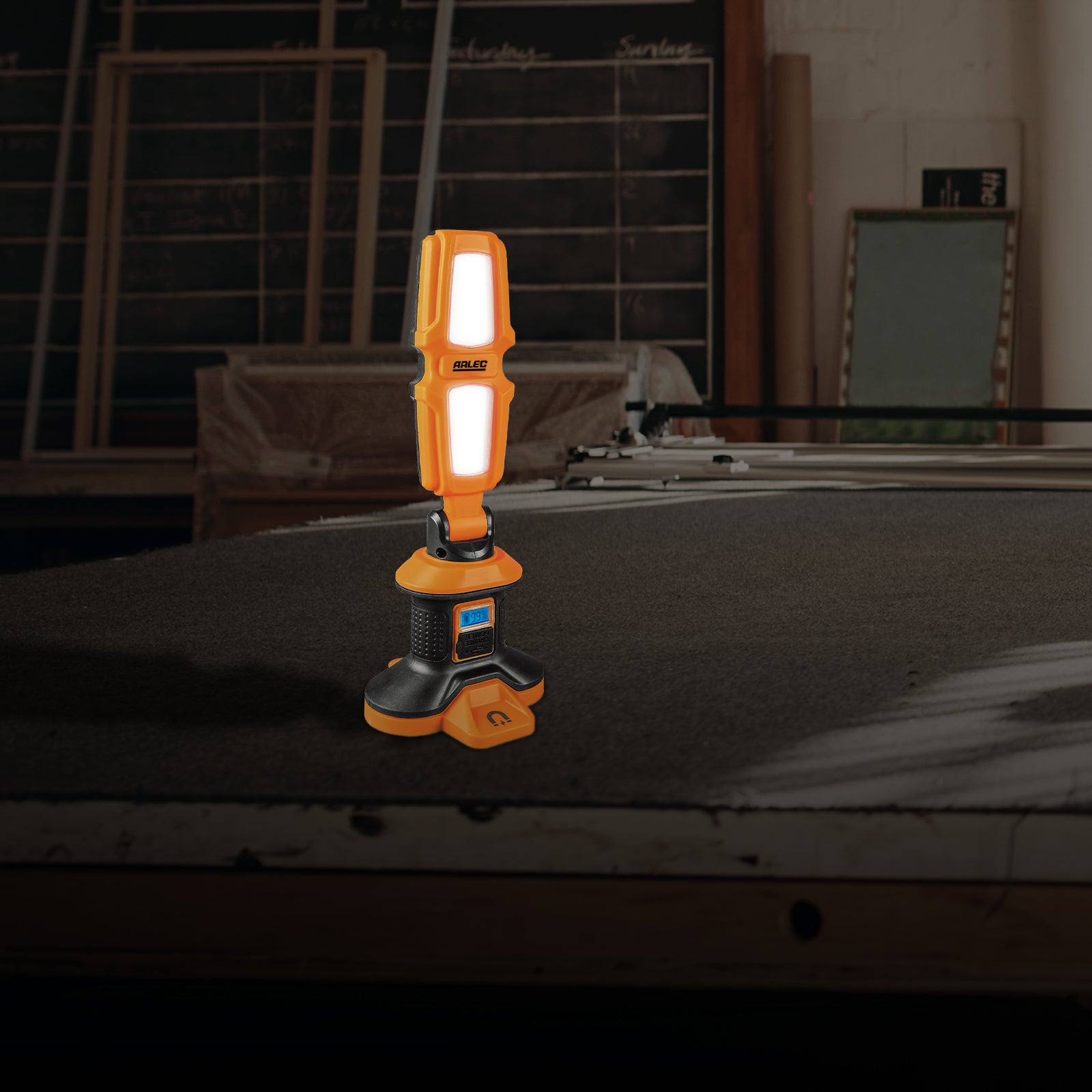 Arlec 20W rechargeable LED work light – 1500lm output, magnetic base, power bank