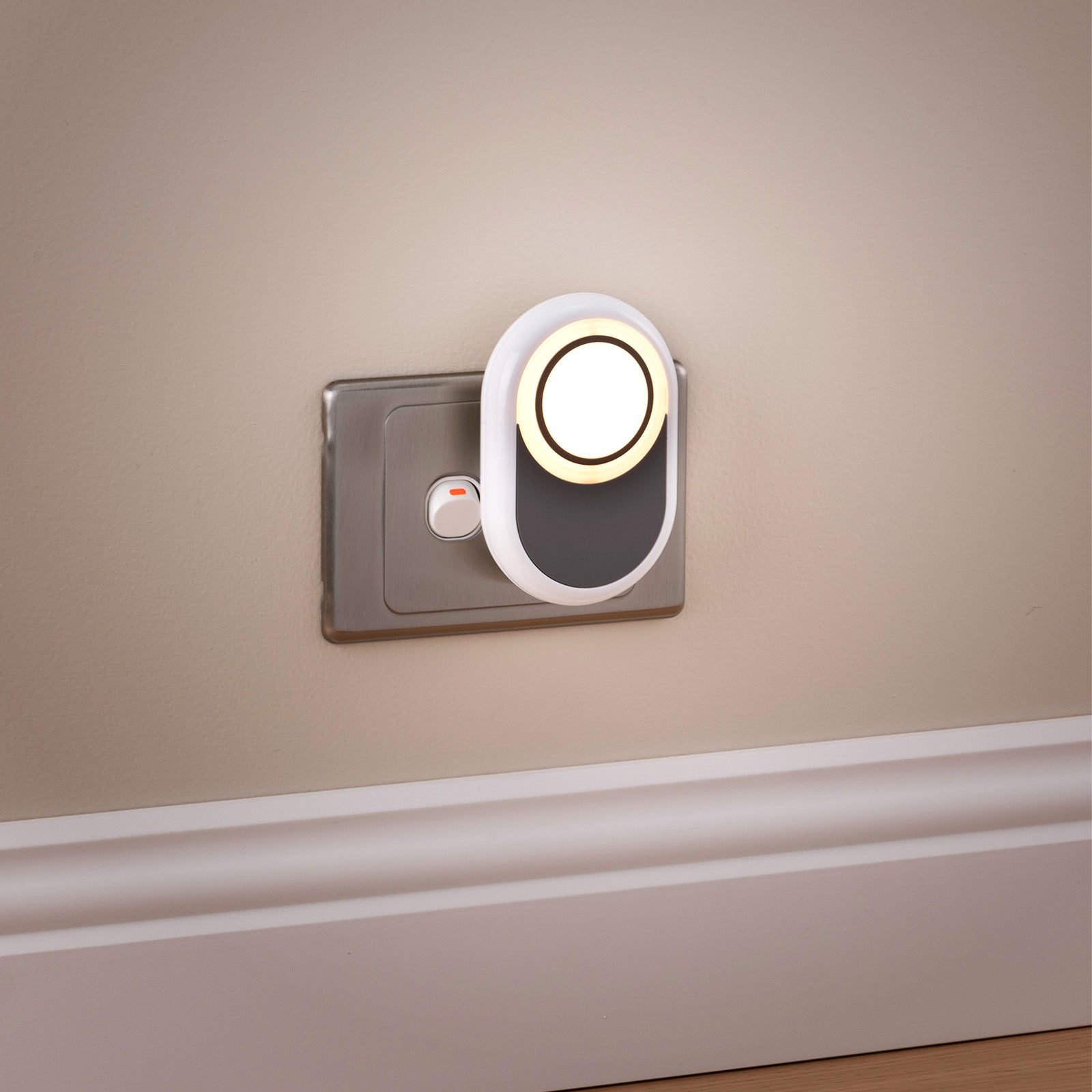 Arlec 3 pack plug-in LED night lights with dusk to dawn sensor for home use