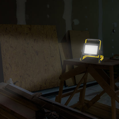 25W LED portable work light with foldable stand, swivel head, 2400 lumens