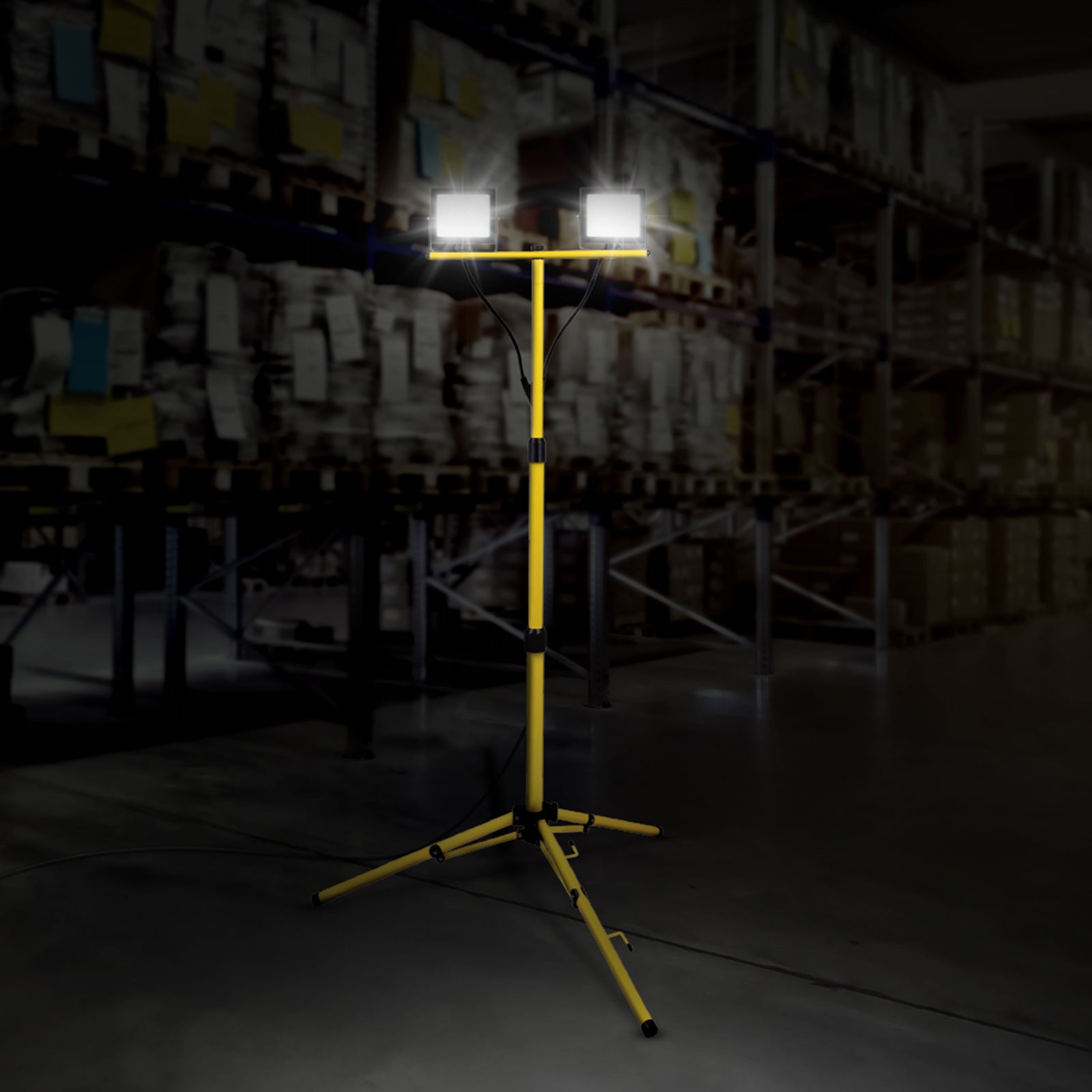 Arlec 2x20W LED tripod work light – 4000lm warm white for indoor/outdoor use