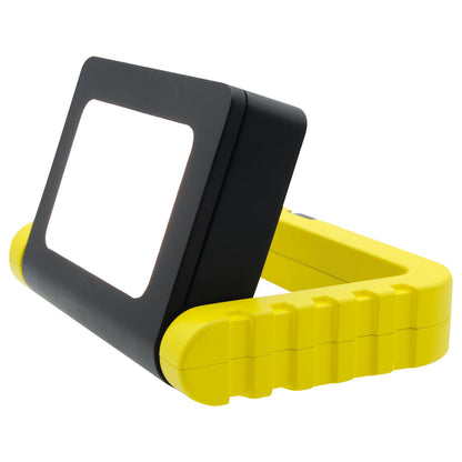 Portable 5W battery-operated LED work light with hook and magnetic stand