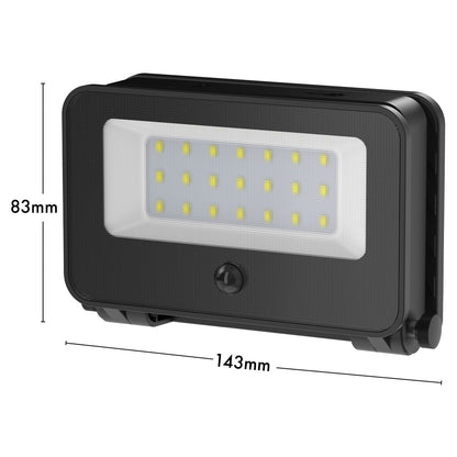 Arlec 800 lumen solar LED floodlight – PIR motion sensor light with 5m detection range and 10-hour run time