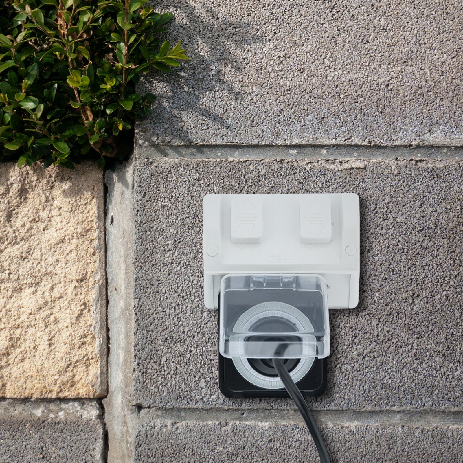 Arlec Black 24 Hour Weatherproof Timer – IP44 timer for garden, pool and outdoor appliances