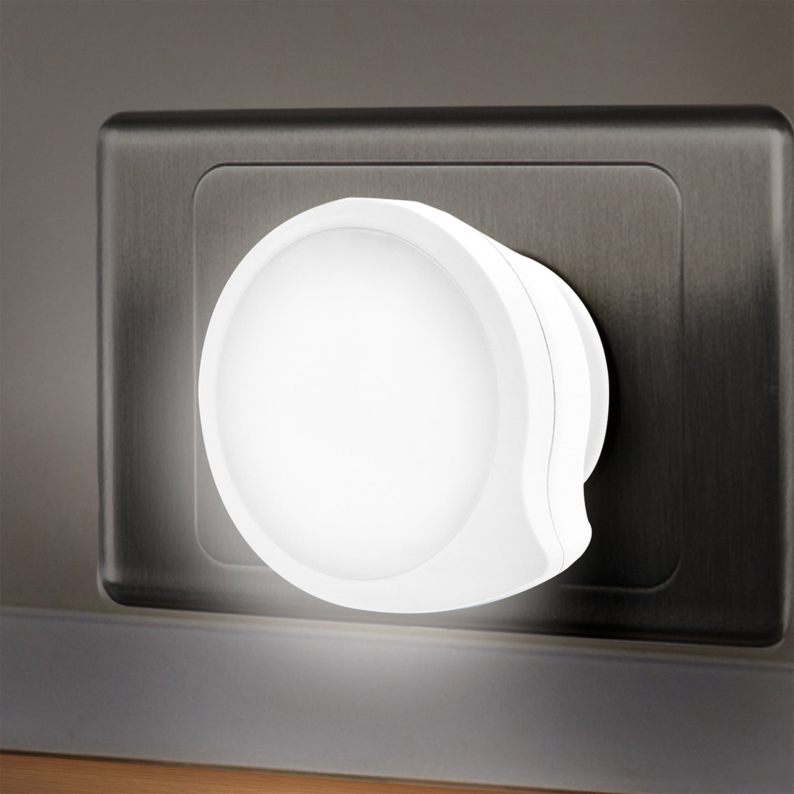 Arlec Mini Q-Shaped Auto Night Light - Twin Pack