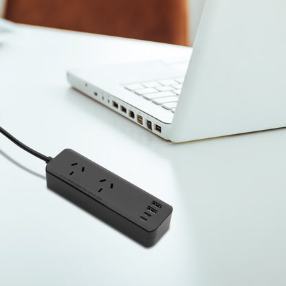 Arlec Travel Adaptor Kit Powerboard with PD30W USB C – travel power adaptor with USB C, rapid charge, compact powerboard for overseas use