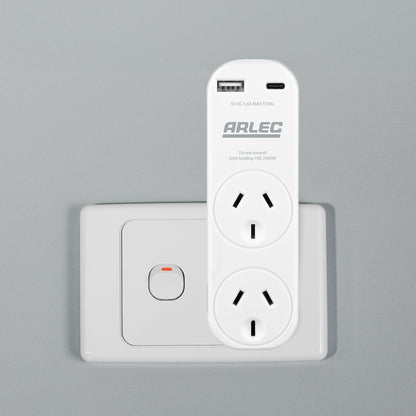 2 Outlet adaptor with x2 USB 2.4A – compact USB adaptor for home and office