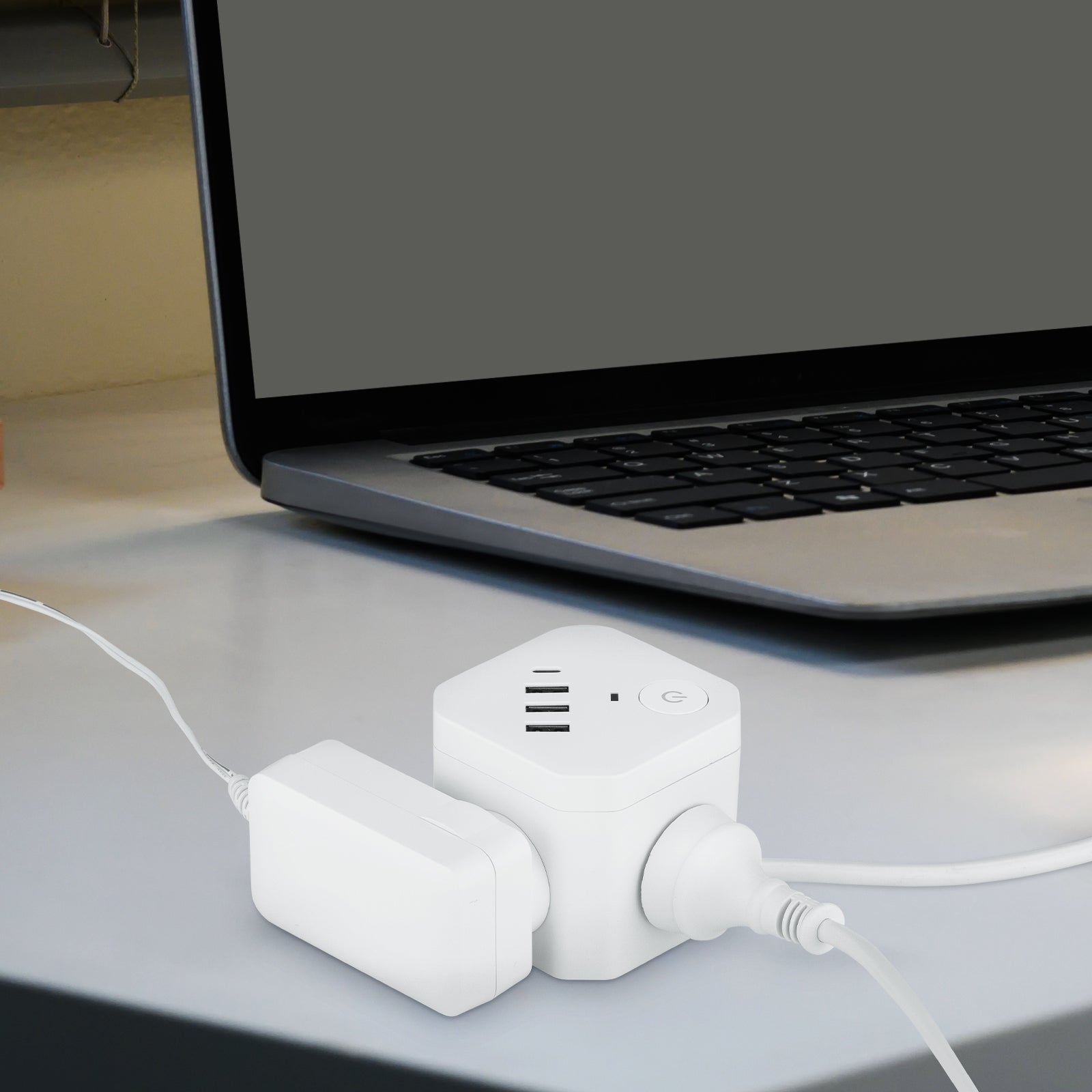 4 outlet power cube with USB 3A+1C – 3.4A – compact USB cube powerboard for fast charging