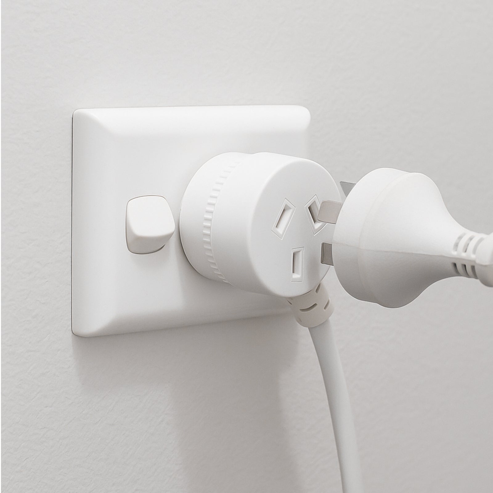 5m piggyback extension cord – Arlec white with low profile plug