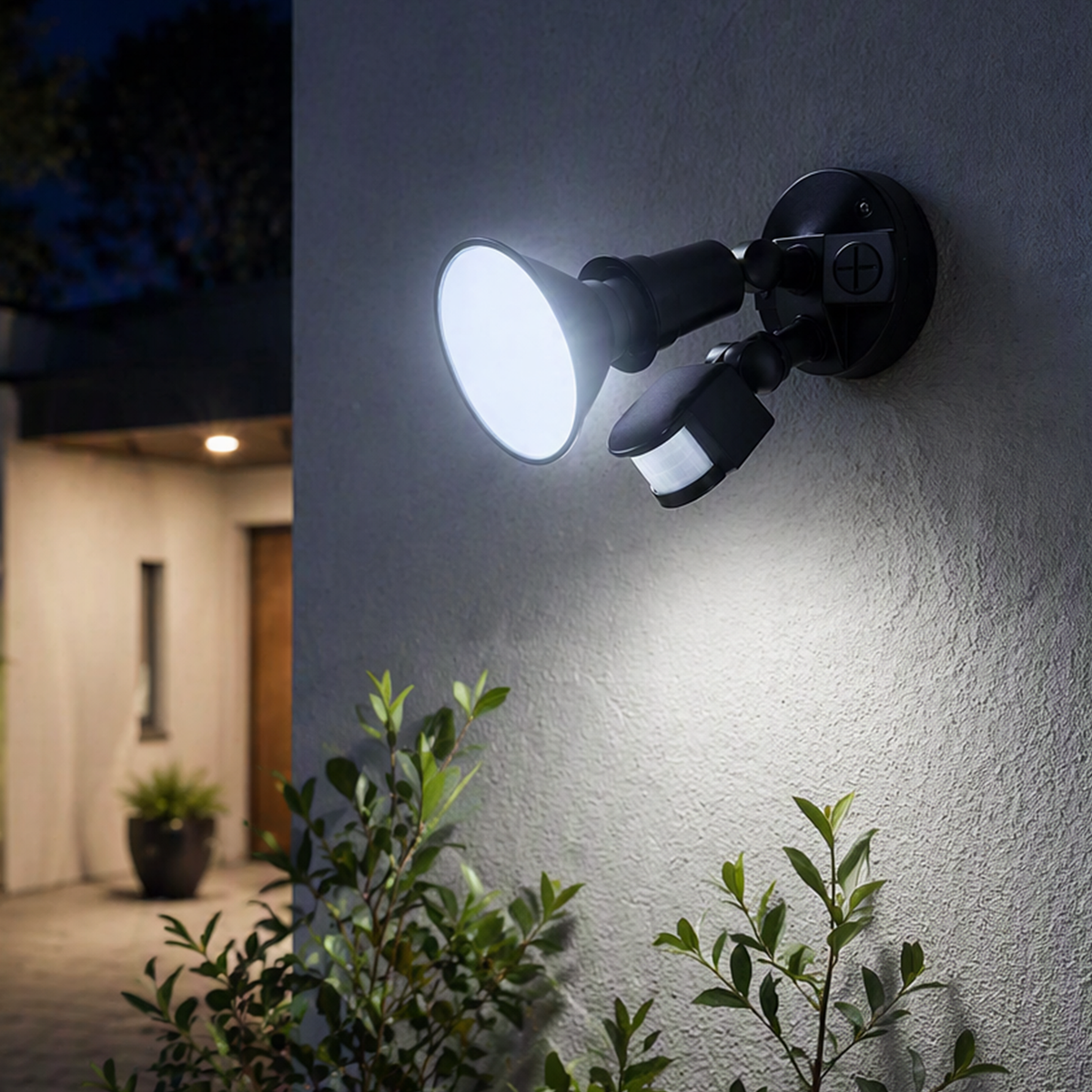 Arlec Grid Connect Smart 15W E27 RGB+CCT and Tunable White LED Reflector Globe