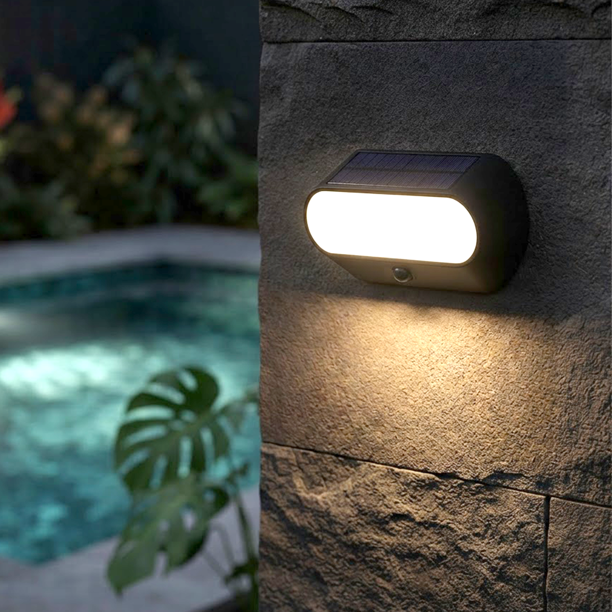 Solar Linkable Oval Wall Light